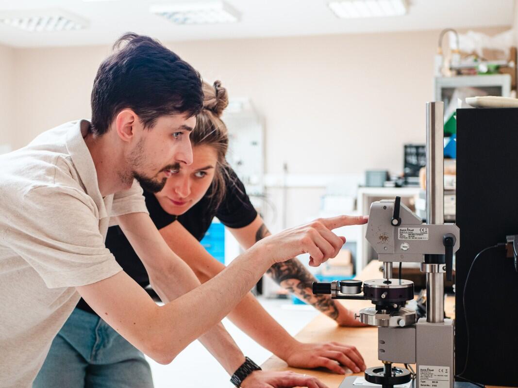 Lab-_7041206-Martyna Kurant, Oskar Mencwel compressed.jpg
